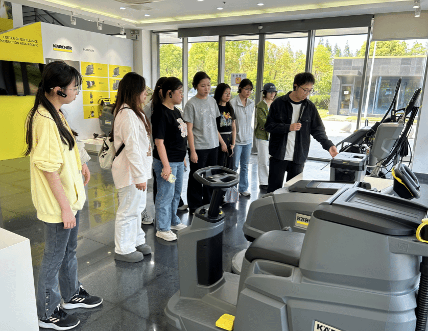 德语专业学生赴卡赫开展清洁服务实践活动 语言能力与职业素养的双重提升