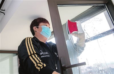 为最美逆行者送清洁服务到家 一份温暖而干净的守护